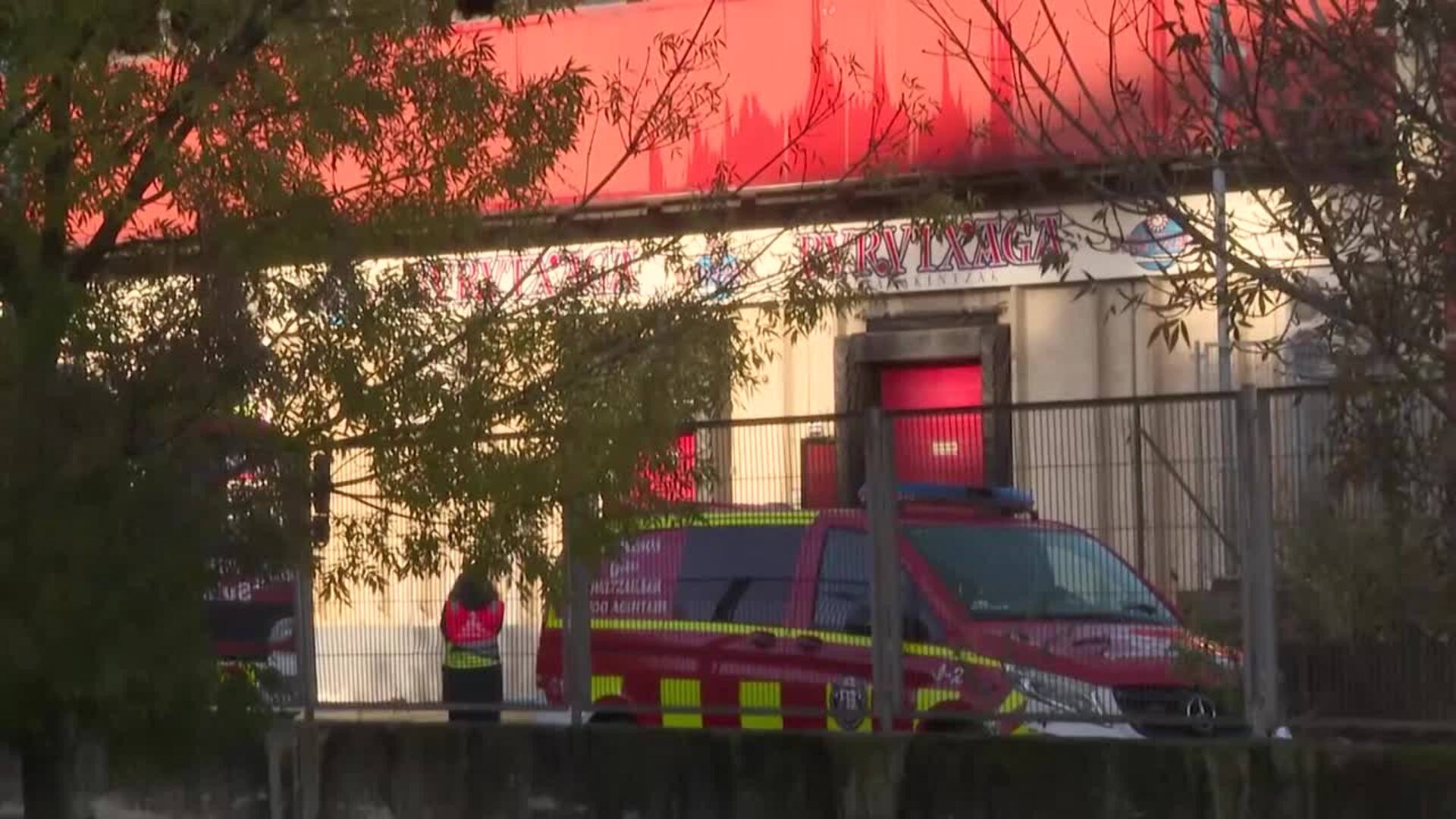Cuatro evacuados en un incendio declarado en el antiguo matadero de Bilbao