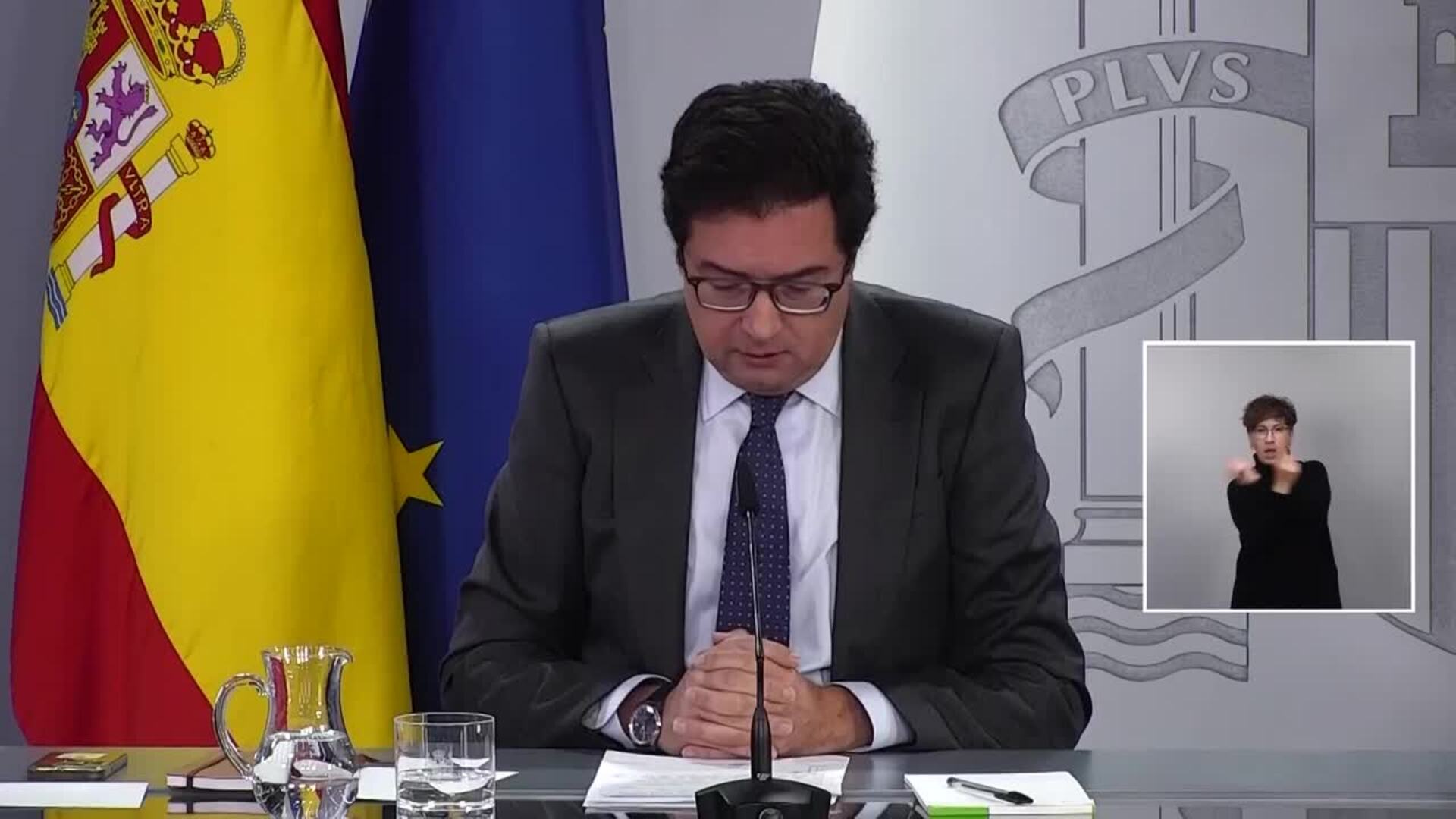 El Gobierno da vía libre a subir el sueldo de funcionarios un 2,5% este año y un 1,5% para 2026