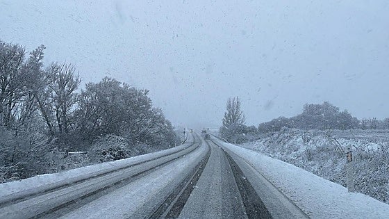 La borrasca Ingrid descarga nieve sobre Burgos