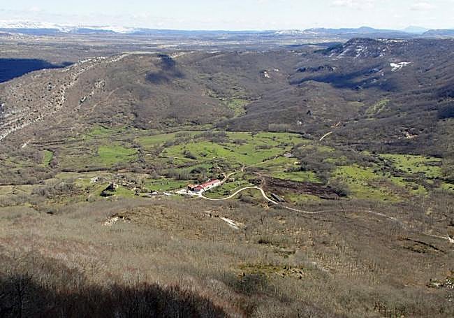 Enclave de la Hoya de Huidobro en Burgos, espacio pionero en la explotación y exploración de petróleo en España.