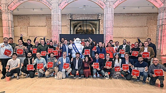Los 46 restaurantes de Castilla y León recomendados por la Guía Michelín reciben en Burgos sus placas
