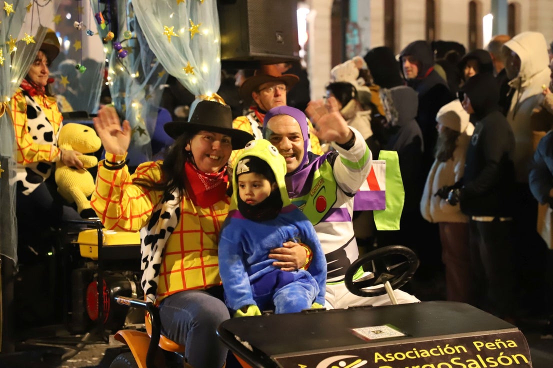 El desfile de Carnaval de Burgos, en imágenes