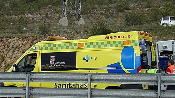 Herida una mujer en un accidente entre dos turismos en Burgos