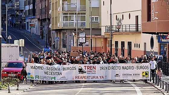 La Peña Tierra Aranda reconoce la labor de la Plataforma por el Directo con el Premio Botana