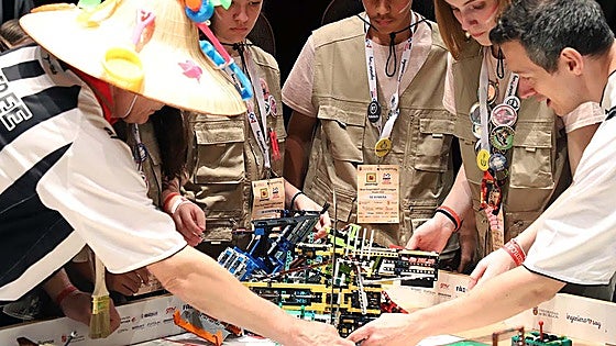 Burgos se convierte en el epicentro de la robótica juvenil con la Final de la First Lego League