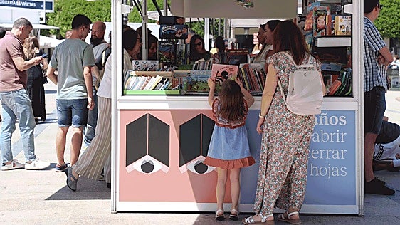 El último día de la 50ª edición de la Feria del Libro de Burgos, en imágenes