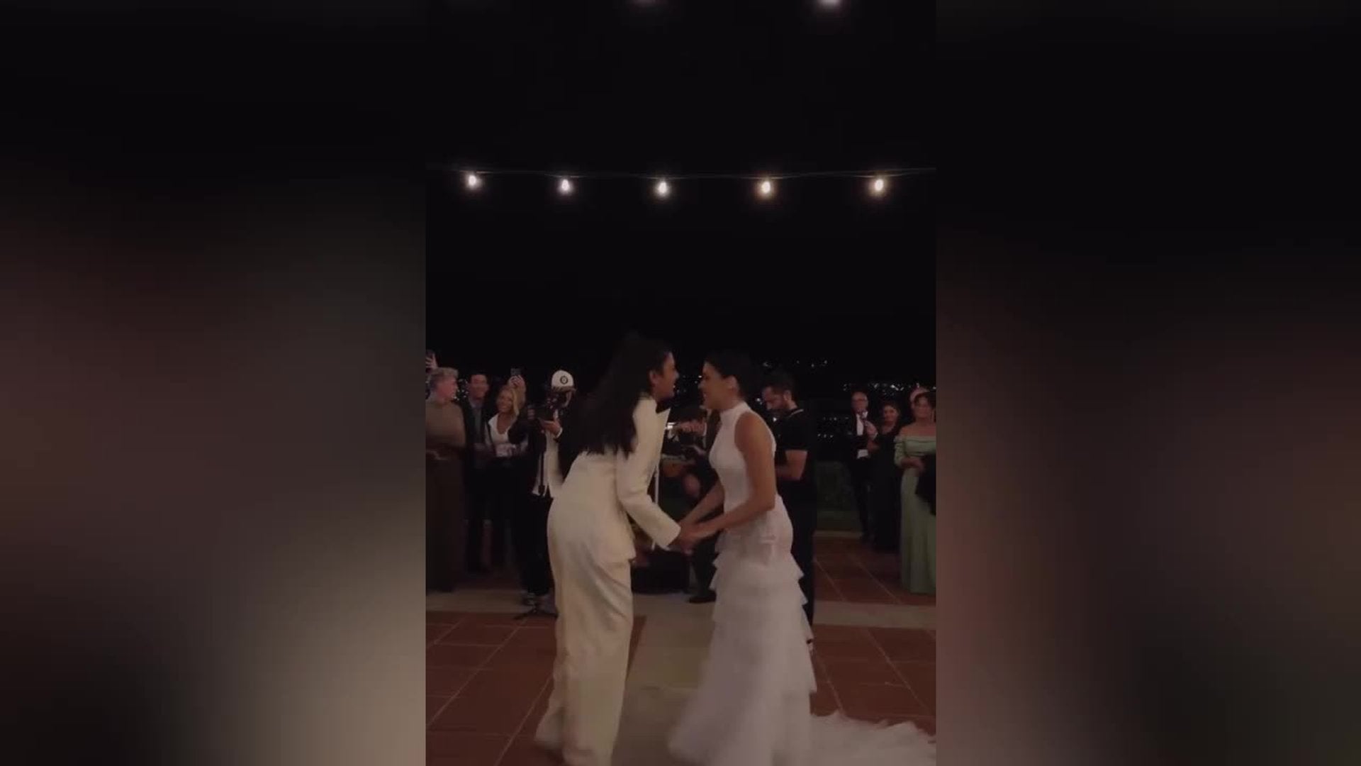 Alba Paul cumple 39 años acompañada por Dulceida y su hija Aria