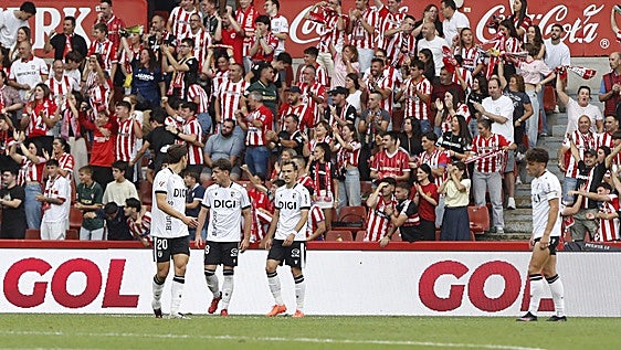 Un Burgos CF sin ideas tropieza en su visita al Sporting de Gijón