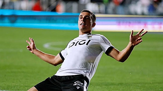 El Burgos CF sanciona a Karrikaburu tras dar positivo por alcohol, pero Sergio Francisco cuenta con él para Las Palmas
