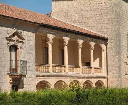 Imagen secundaria 1 - Esqueleto de un gigante y palacio de la Saldañuela.