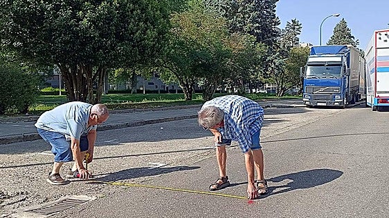 Comienza el montaje exprés de las barracas en el Polígono Docente para que los Sampedros de Burgos no se queden sin feria