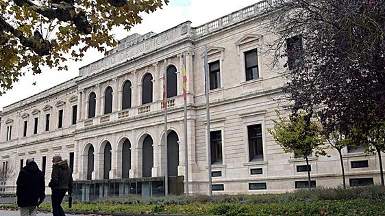Confirmados diez años de cárcel para el dueño de un pub de Burgos que agredió sexualmente a una menor en su local