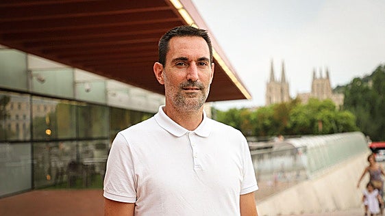 El emprendedor de Burgos que ha creado una aplicación para encontrar aparcamiento «a la primera» en la ciudad