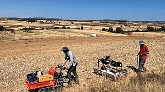 Los jóvenes de un pueblo de Burgos que descubren el pasado convirtiéndose en arqueólogos por un día