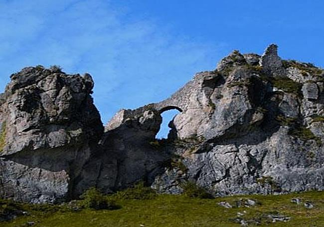 Restos del castillo de Pancorbo.