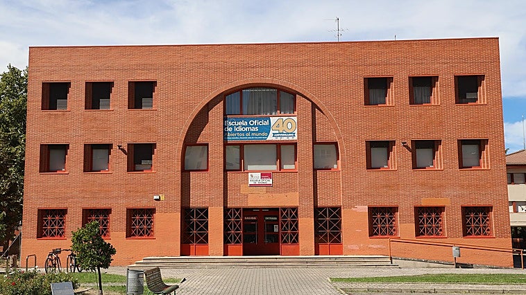 La Escuela Oficial de Idiomas de Burgos encara un nuevo curso: «Me gustaría que se implementara el chino, hay mucha demanda»
