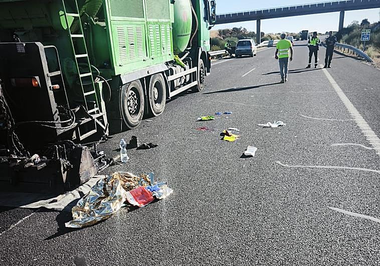 Imagen principal - Imágenes del lugar del accidente en Salamanca.