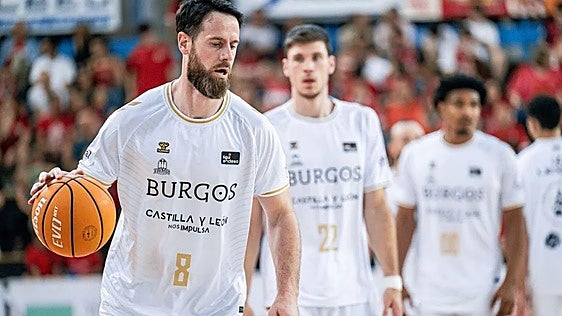 Pablo Almazán continuará como capitán del San Pablo Burgos en el retorno a Europa