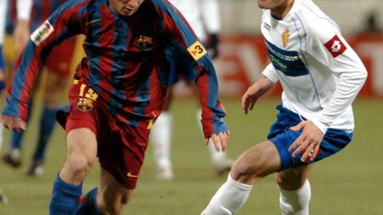R.ZARAGOZA-F.C.BARCELONA (4-2). El Zaragoza baja del pedestal al Barcelona