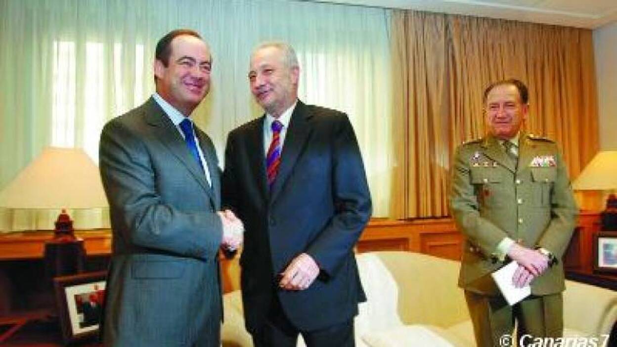 El futuro de la Base Naval está entre El Goro y Gando