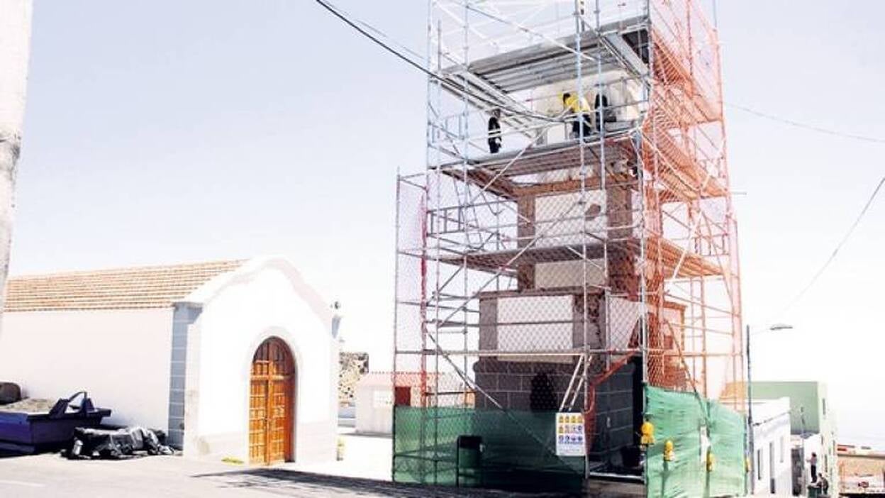 La torre de San Antonio Abad vuelve a su origen