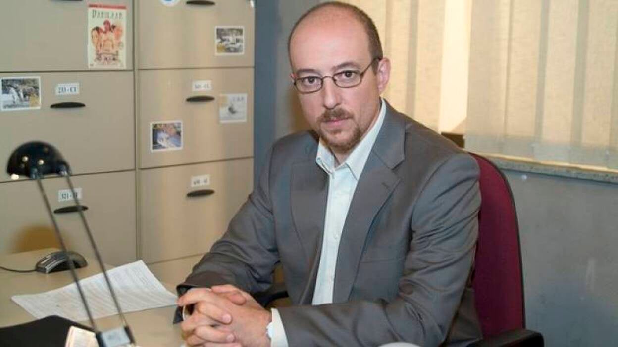 José Luis Torrijo: "Me impone muchísimo llevar un arma en los pantalones"