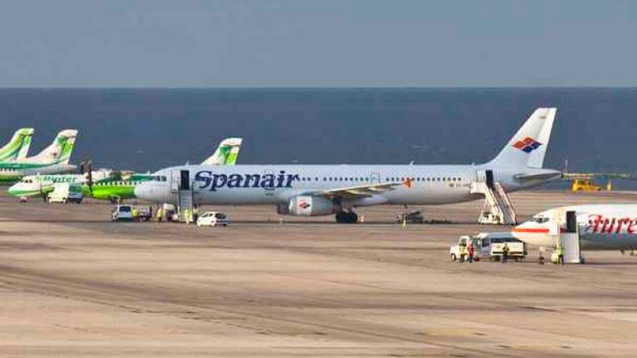 Aterriza de emergencia un avión de Spanair en Gran Canaria