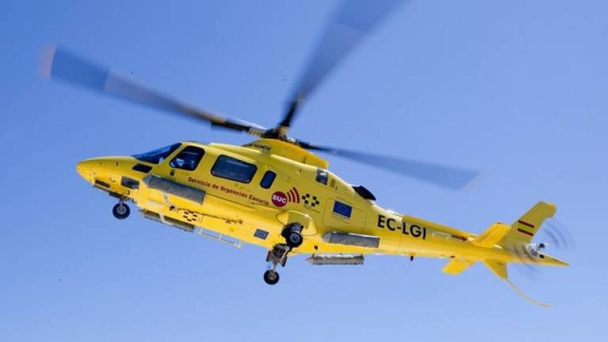 Da a luz en un helicóptero en pleno vuelo en Nochebuena