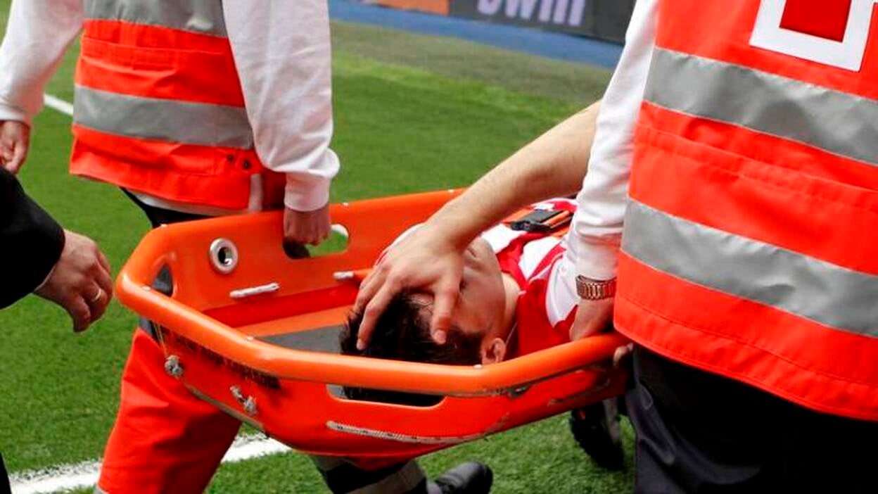 Partido de fútbol entre el Real Madrid y el Sporting de Gijón