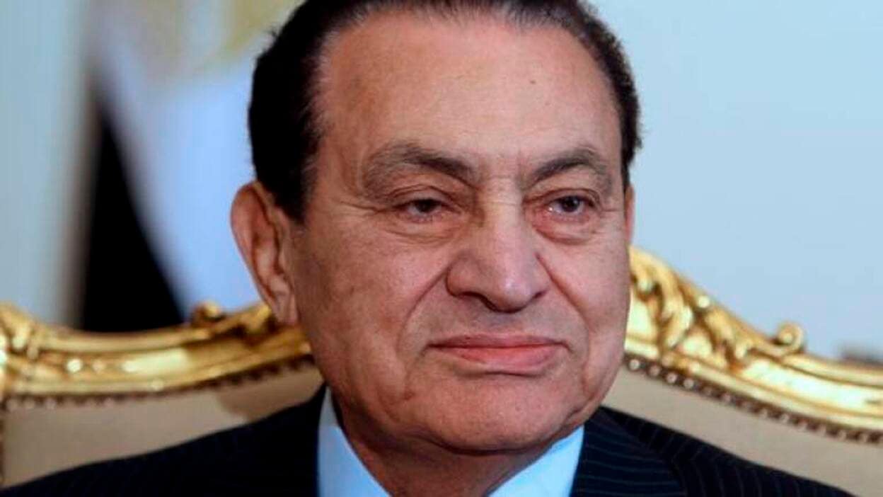 Detienen a Mubarak y a dos de sus hijos