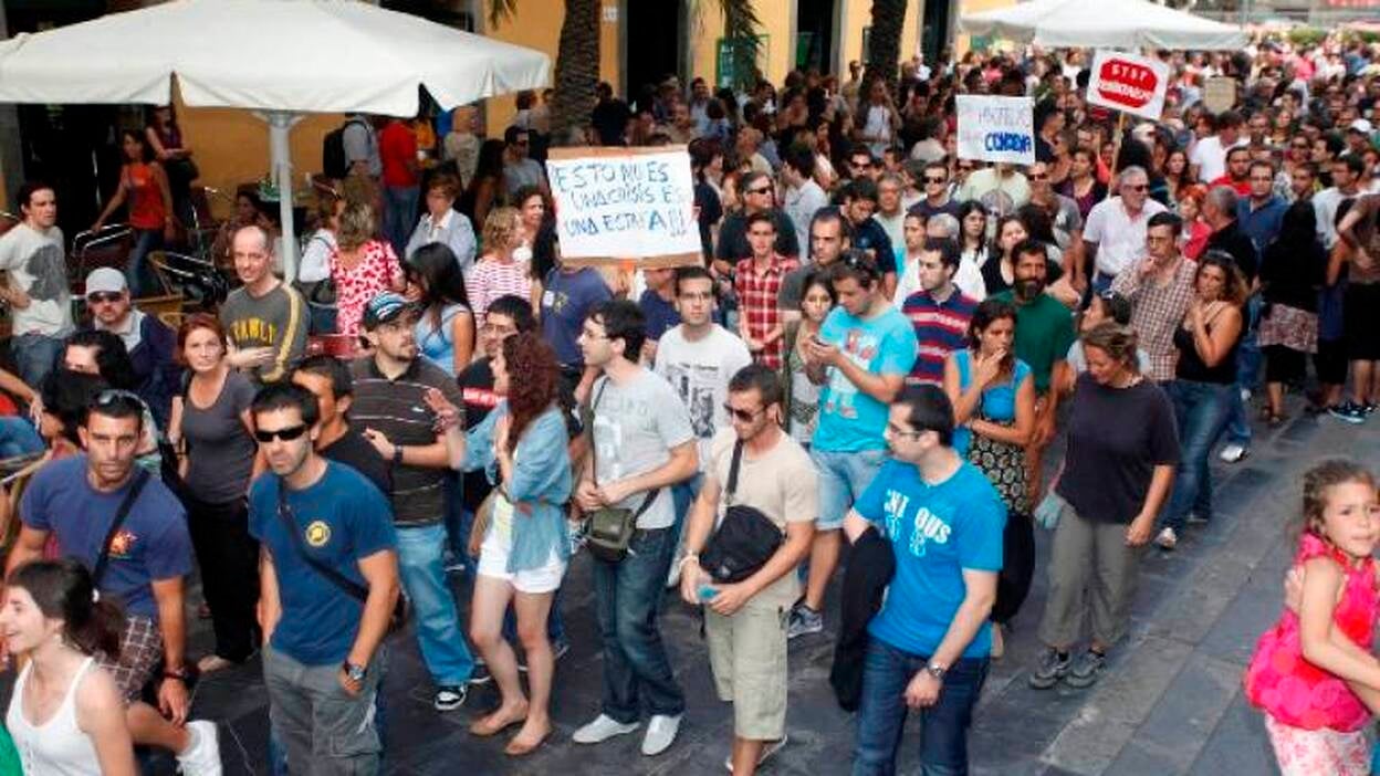 Manifestación en Gran Canaria en demanda de una 'democracia real'