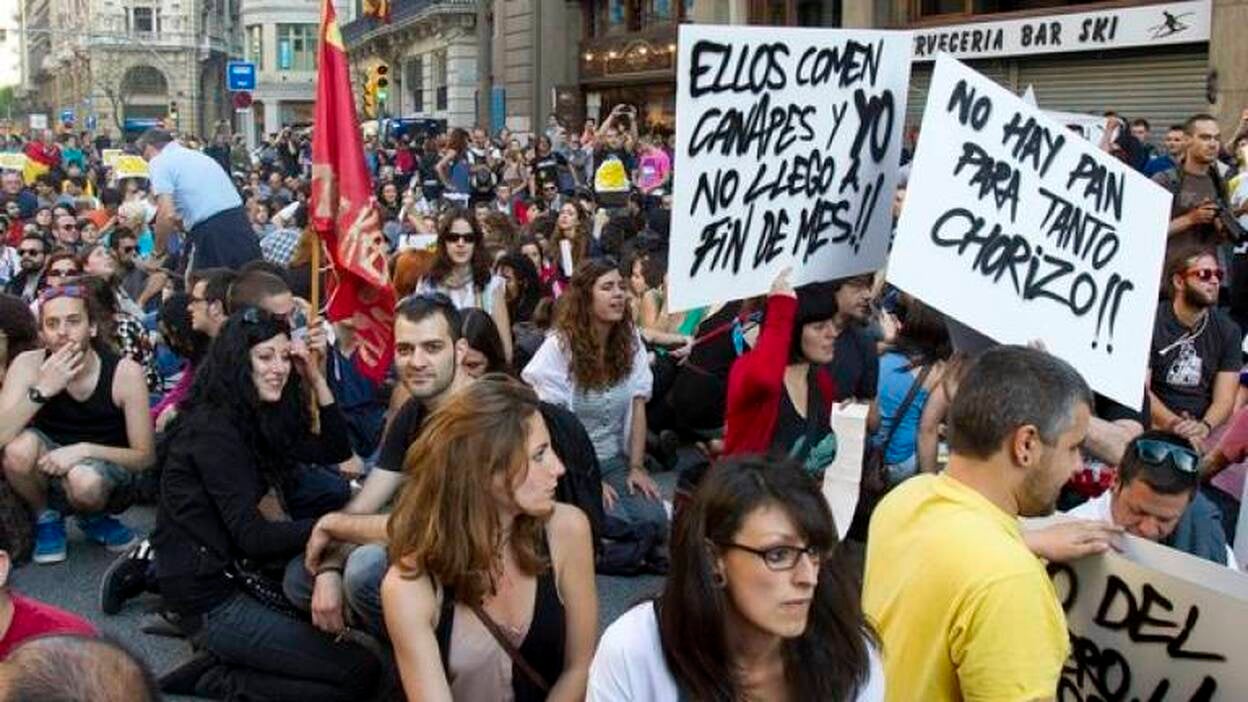 Los "indignados" avisan a los políticos: "No sois de los nuestros"