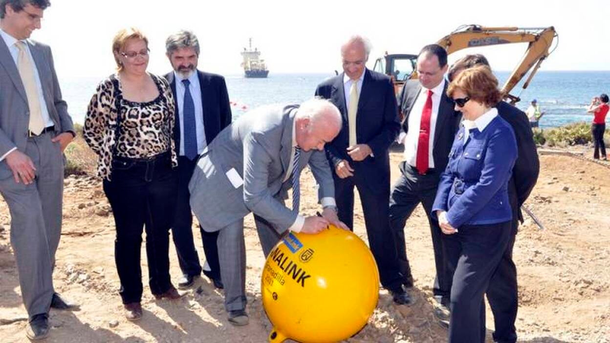 Anclaje del cable submarino Canalink en Tenerife