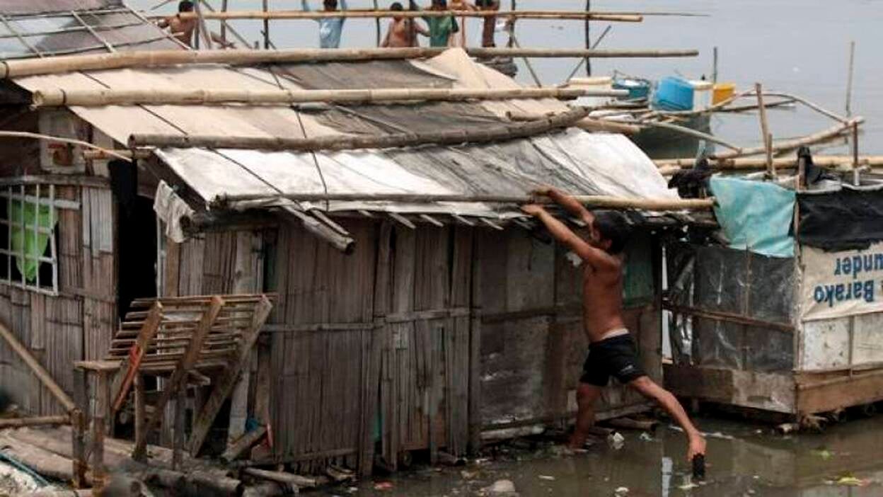 Filipinas prepara la evacuación de 200.000 personas por el tifón "Songda"