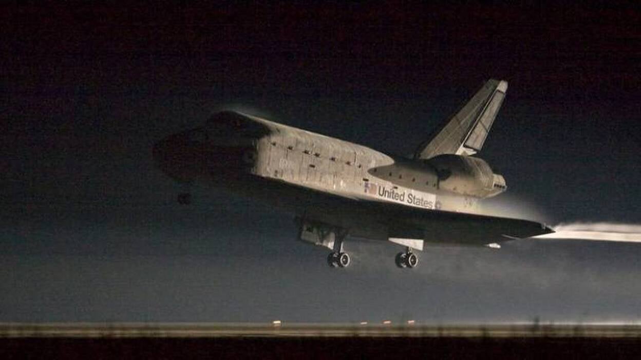 El Atlantis ya tomó tierra