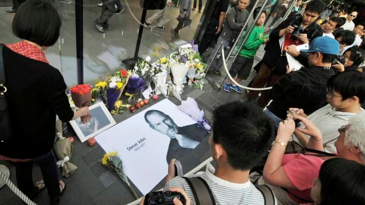 El mundo llora la muerte de Jobs