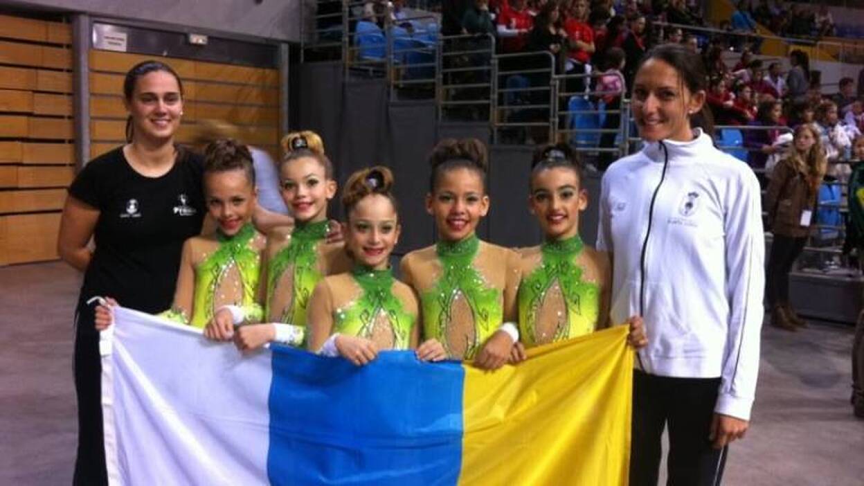 El Praxis de Vecindario se trae el bronce de Santander