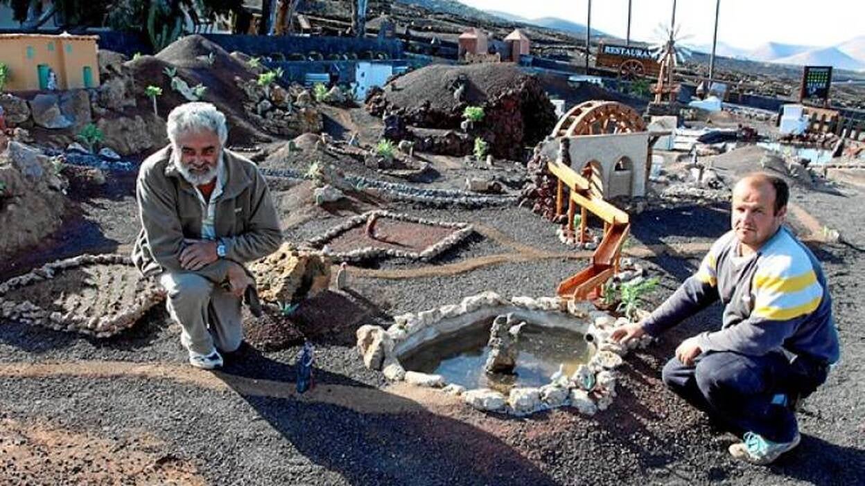 La Geria estrena su primer belén de gran dimensión