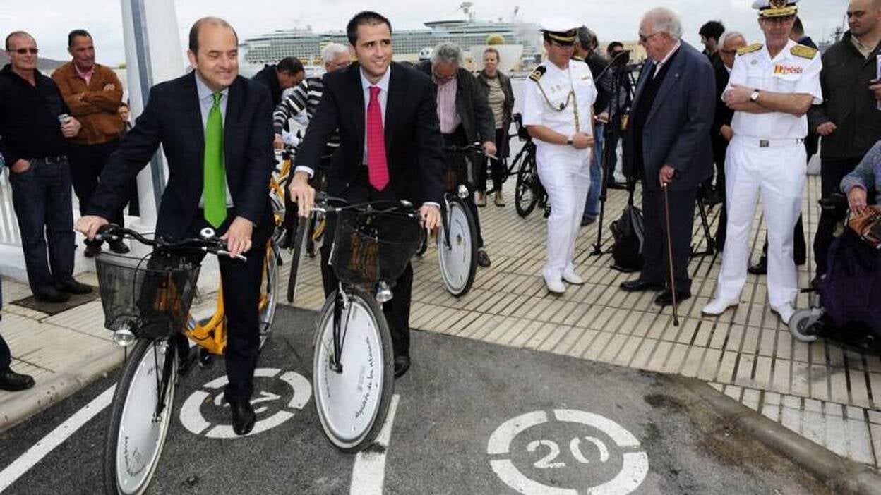 Abierto el carril bici de La Naval