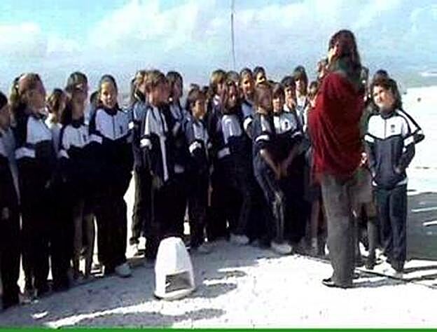 Alumnos de 6º del Colegio Claret visitan la sede de CANARIAS7