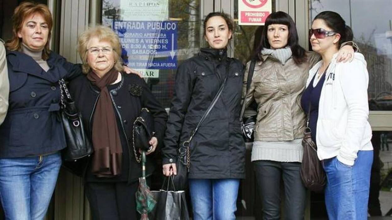 "Dijo que me quitaba a mi hija por adúltera"