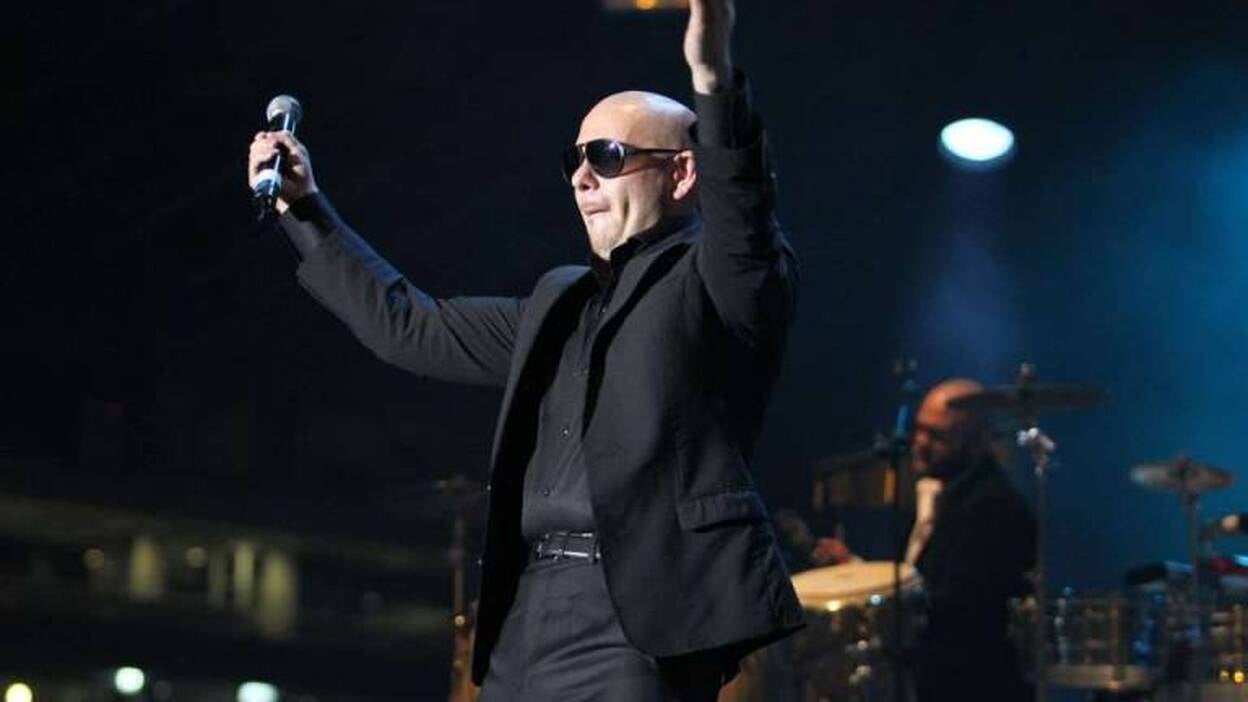 Pitbull hace rapear a los grancanarios