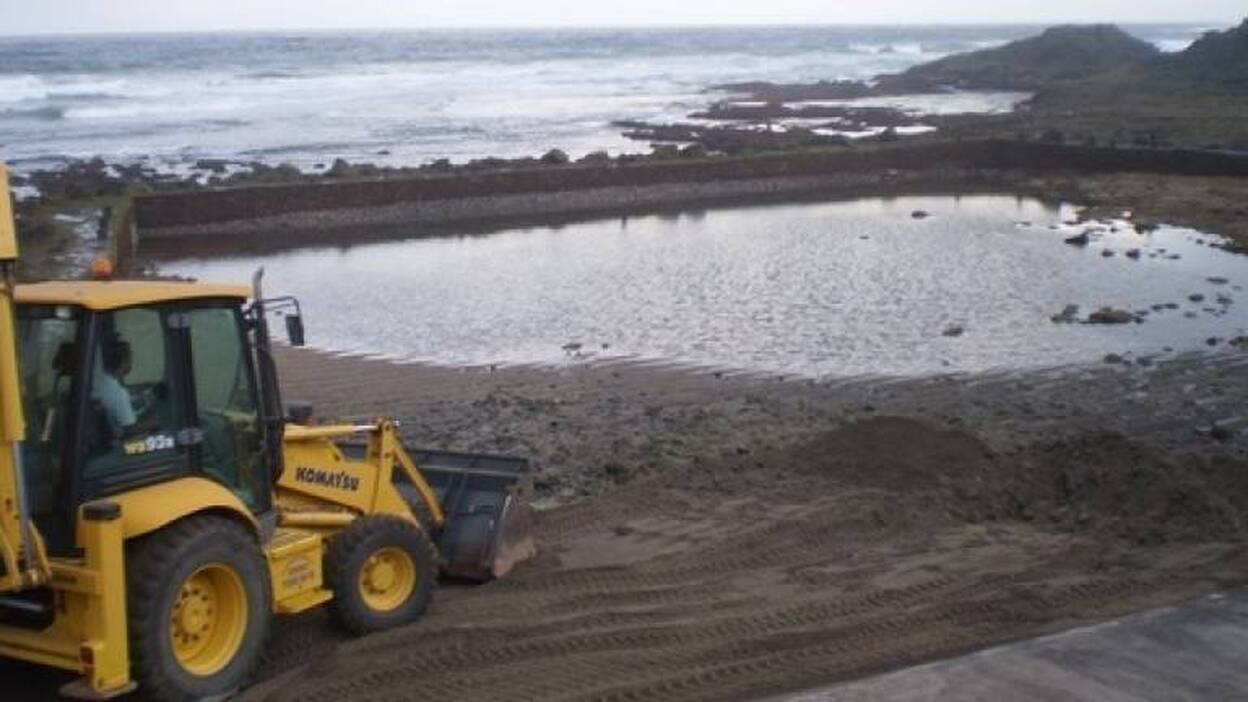 Salud Pública desaconseja el baño en Dos Roques debido a vertidos