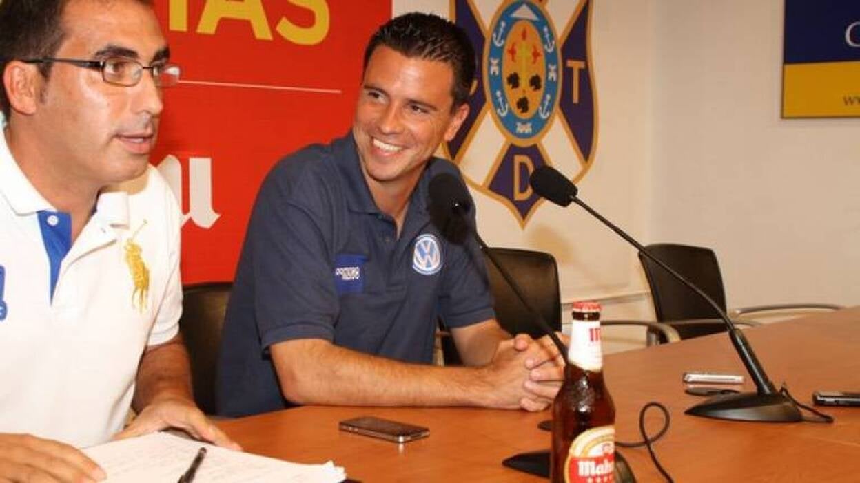 «La plantilla está a un gran nivel, bendito problema»