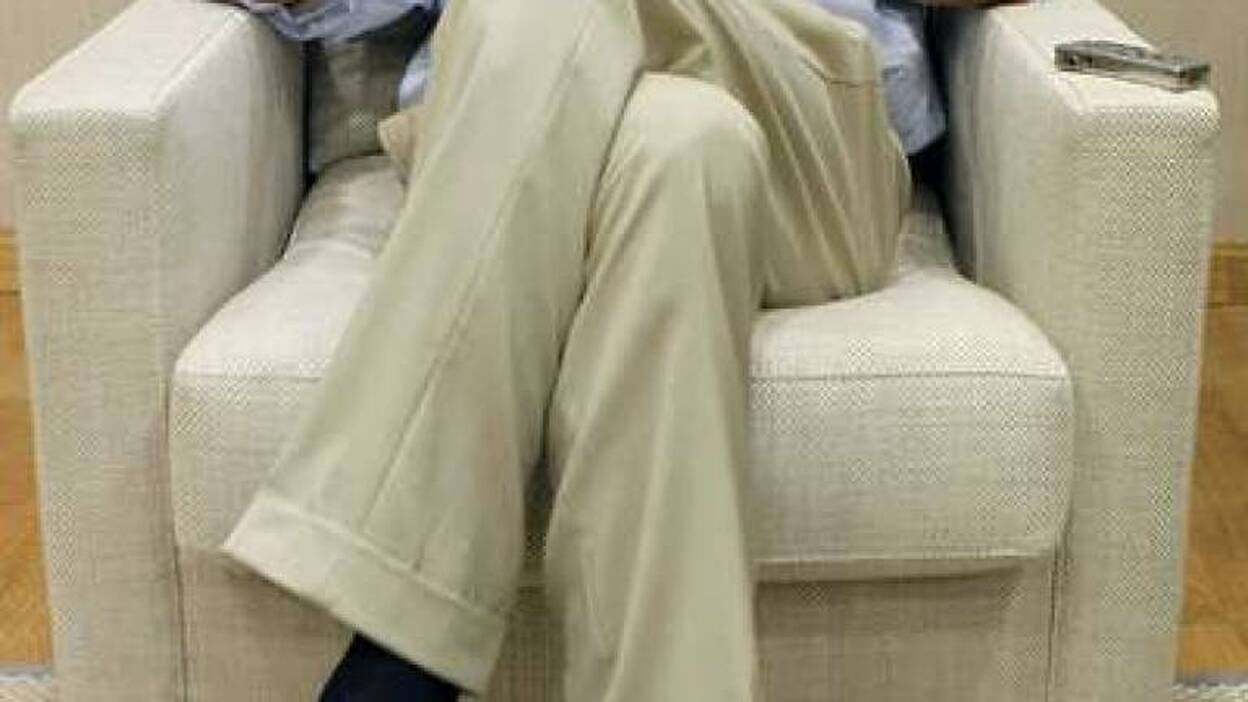 José Carlos Francisco: "El Gobierno canario debe despedir a 5.000 empleados"