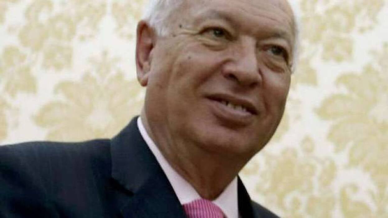 Margallo, preocupado, pide rapidez judicial tras la imputación de la infanta