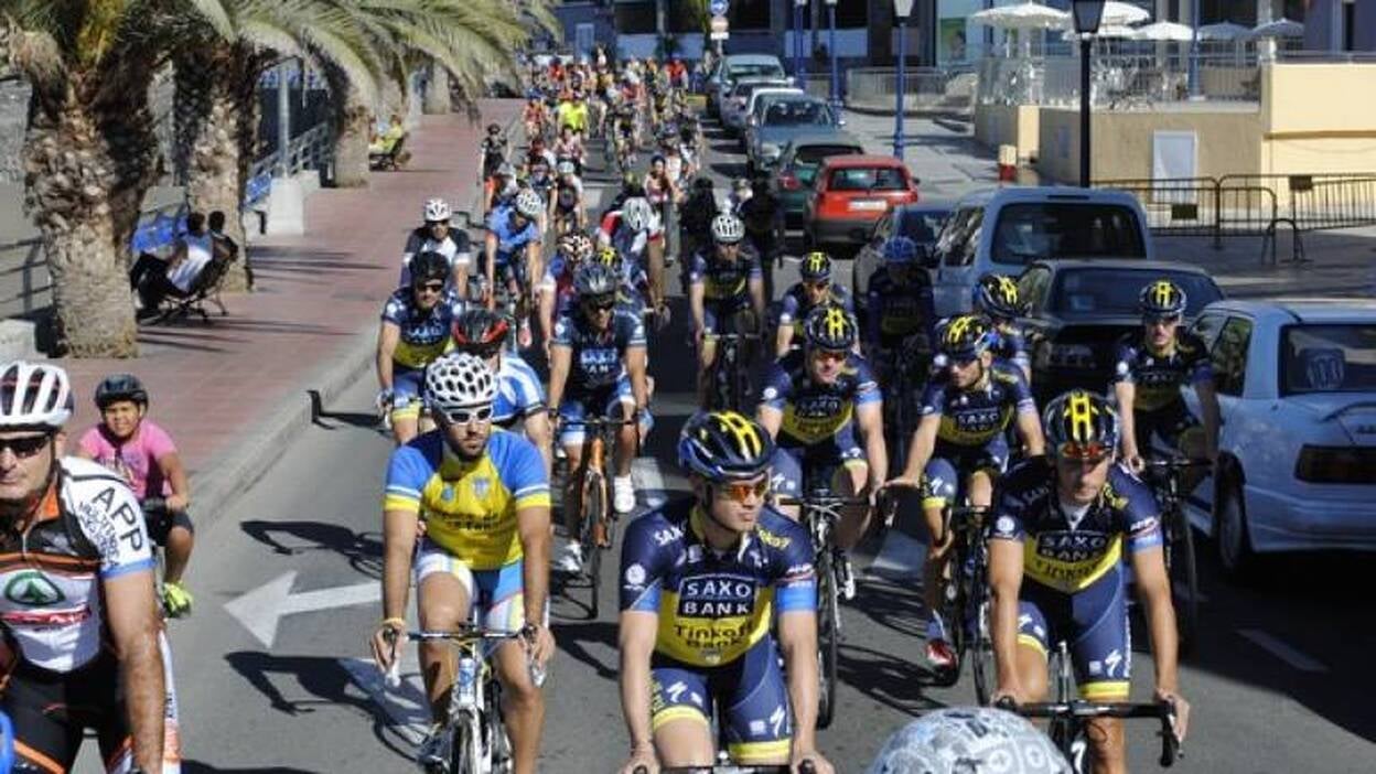 Contados ilumina Mogán