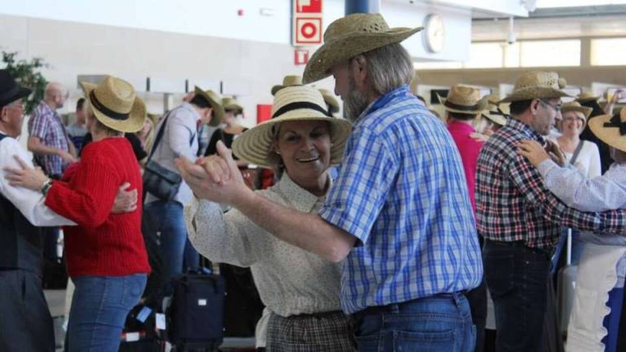 Los 200 agentes se echan una Isa Canaria