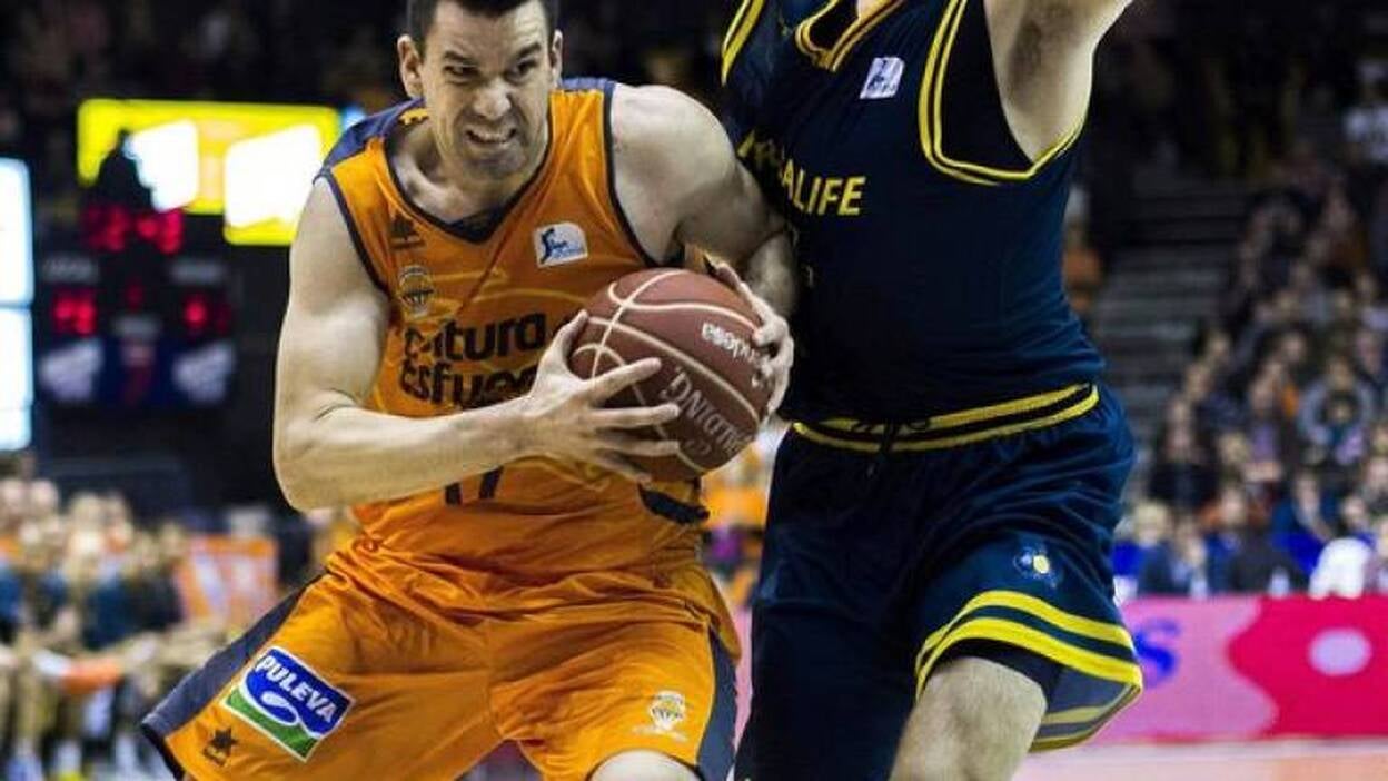 Brad Newley apunta el objetivo inmediato: «Debemos ganar ya»