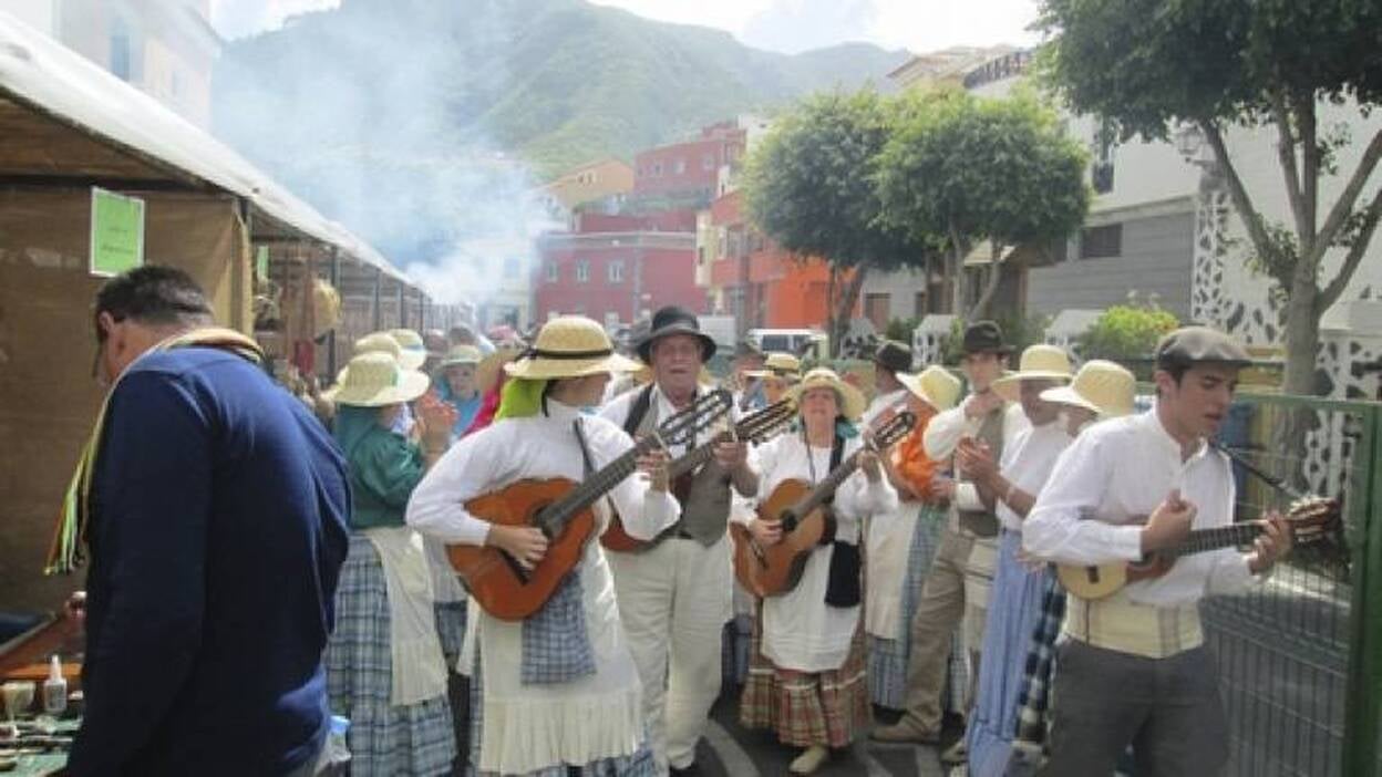 El almendro ya habla idiomas